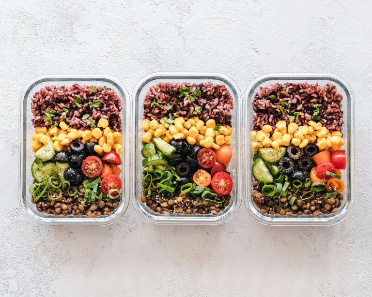 three meals prepped from a meal service